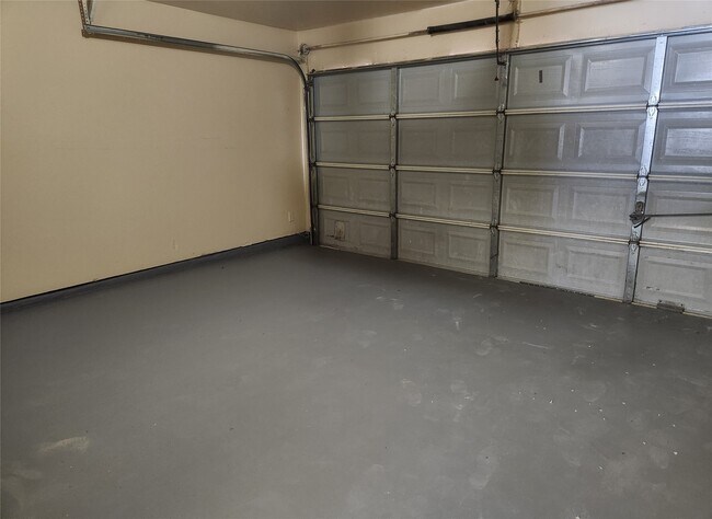 Building Photo - 7631 Goudin Dr