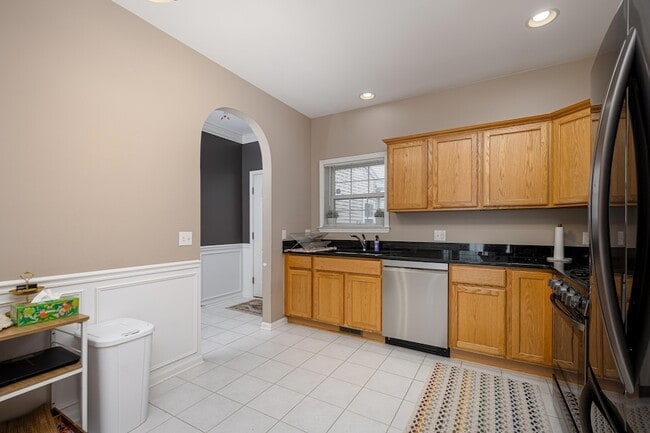 Building Photo - 2906 N Knightsbridge Cir