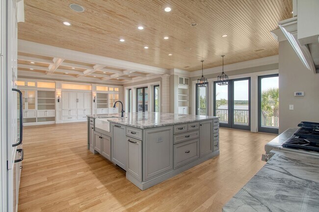 Building Photo - 4 Bedroom 4.5 Bath Home in Dunes West - Mt. Pleasant