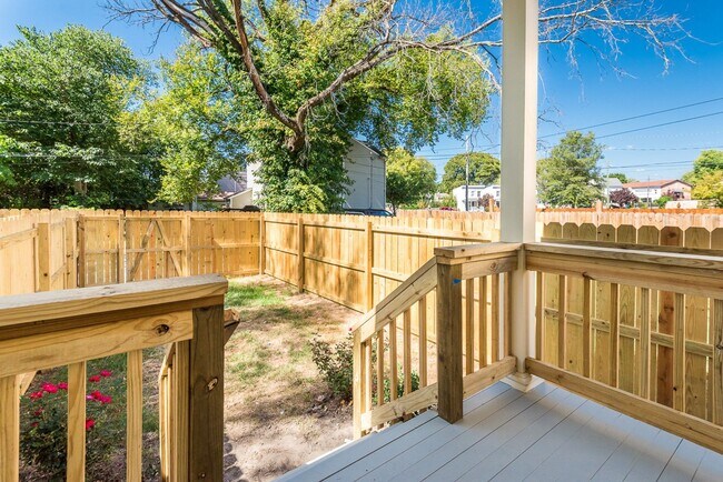 Building Photo - Stunning 2 Bedroom in Churchill Coming soon!