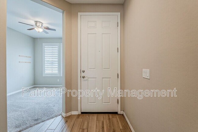 Building Photo - 25930 N Langley Dr