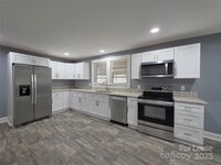 Building Photo - 222 W McCubbins St