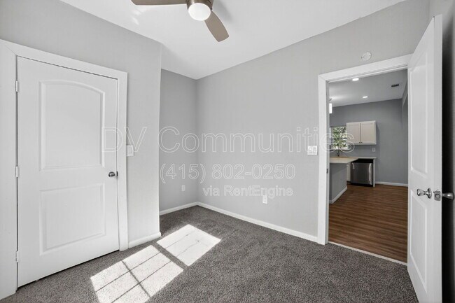 Building Photo - 3916 2nd St