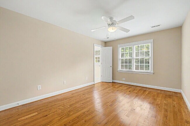 Building Photo - Luxury 5 Bedroom Home with Private Pool in Glen Allen – $4,500/mo