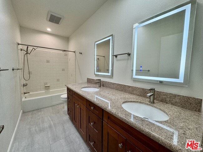 Building Photo - 1010 4th St