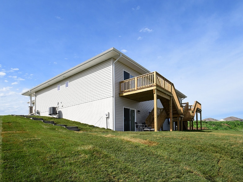 Building Photo - 17640 Greenleaf St