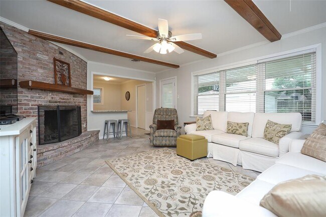 Building Photo - 5822 Cheena Dr
