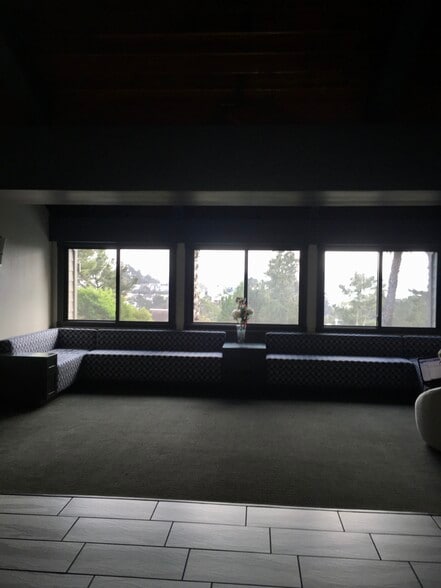 Clubhouse/office visiting space - 15 Red Rock Way