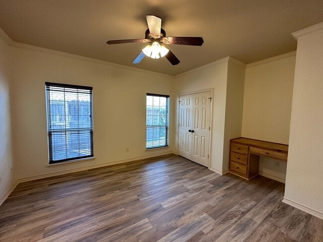 Building Photo - Coming Soon! Updated 5 Bedroom 3 Bath Home in South Tyler!