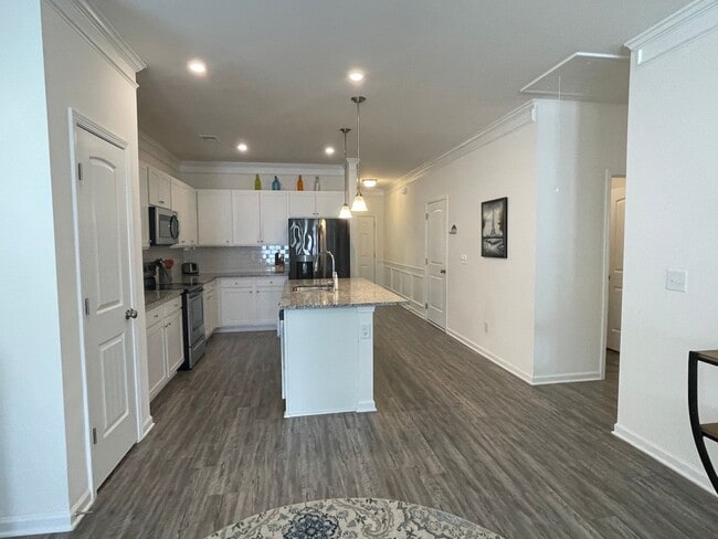 Building Photo - Gorgeous 3 Bedroom Home in Union Station Community!