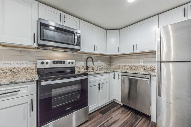 Building Photo - 480 NW 20th St