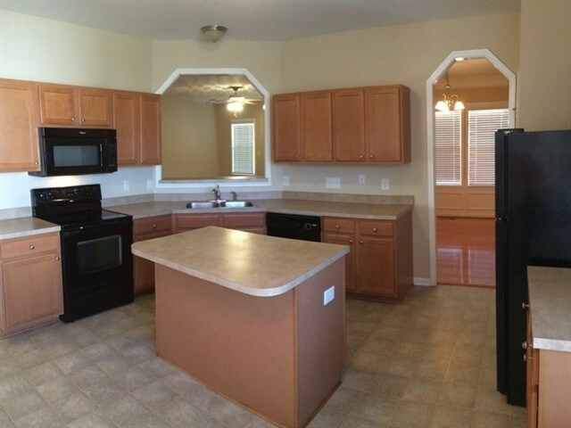 Building Photo - 3919 Carolina Cherry Dr
