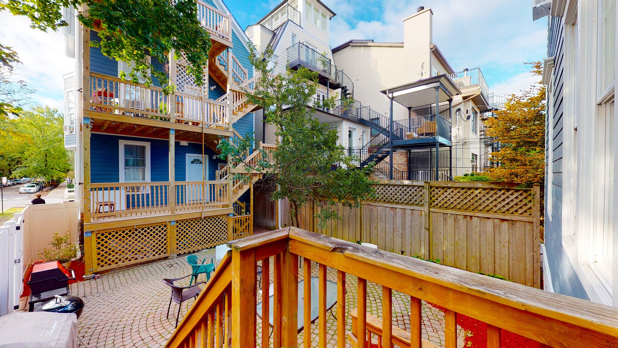 Building Photo - 702 W Schubert Ave