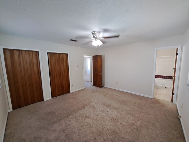 Building Photo - Affordable 3BR/2BA Pool Home