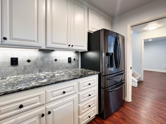Building Photo - 39 Fountain Grove Cir