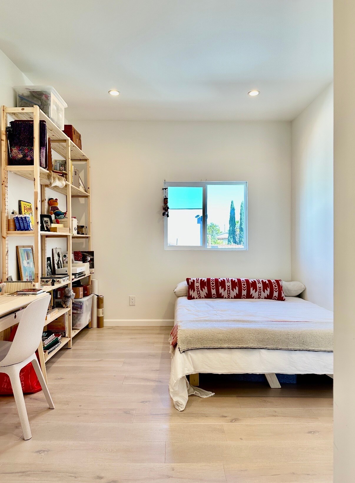 Building Photo - 5234 W 20th St