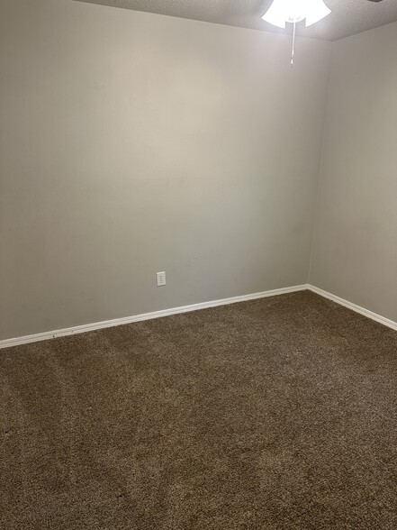 Bedroom 1 - 4008 SE 46th St
