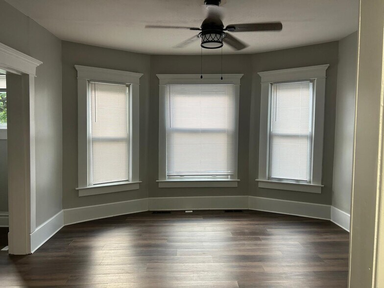 Dining Room - 244 E Oakland Ave