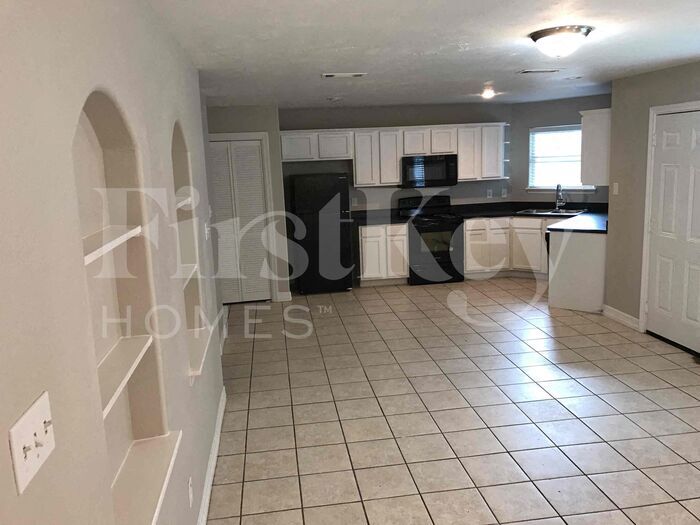 Building Photo - 214 N Native Ln