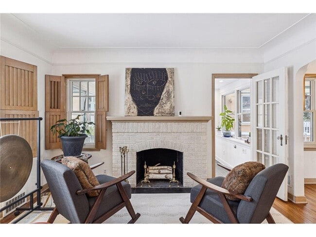 Building Photo - 1197 W Como Blvd