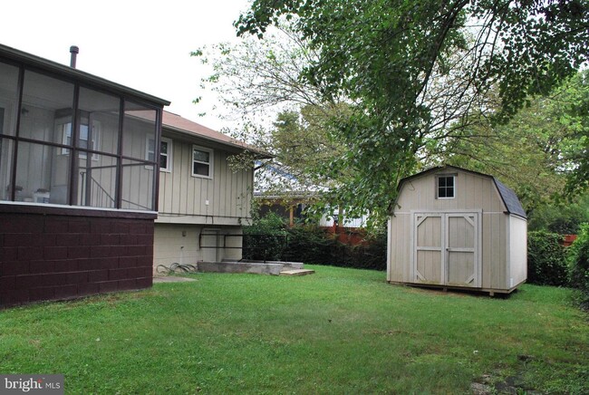 Primary Photo - 5614 Duchaine Dr