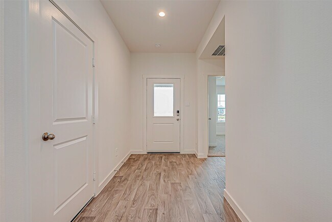 Building Photo - 6108 Artwood Fls Dr