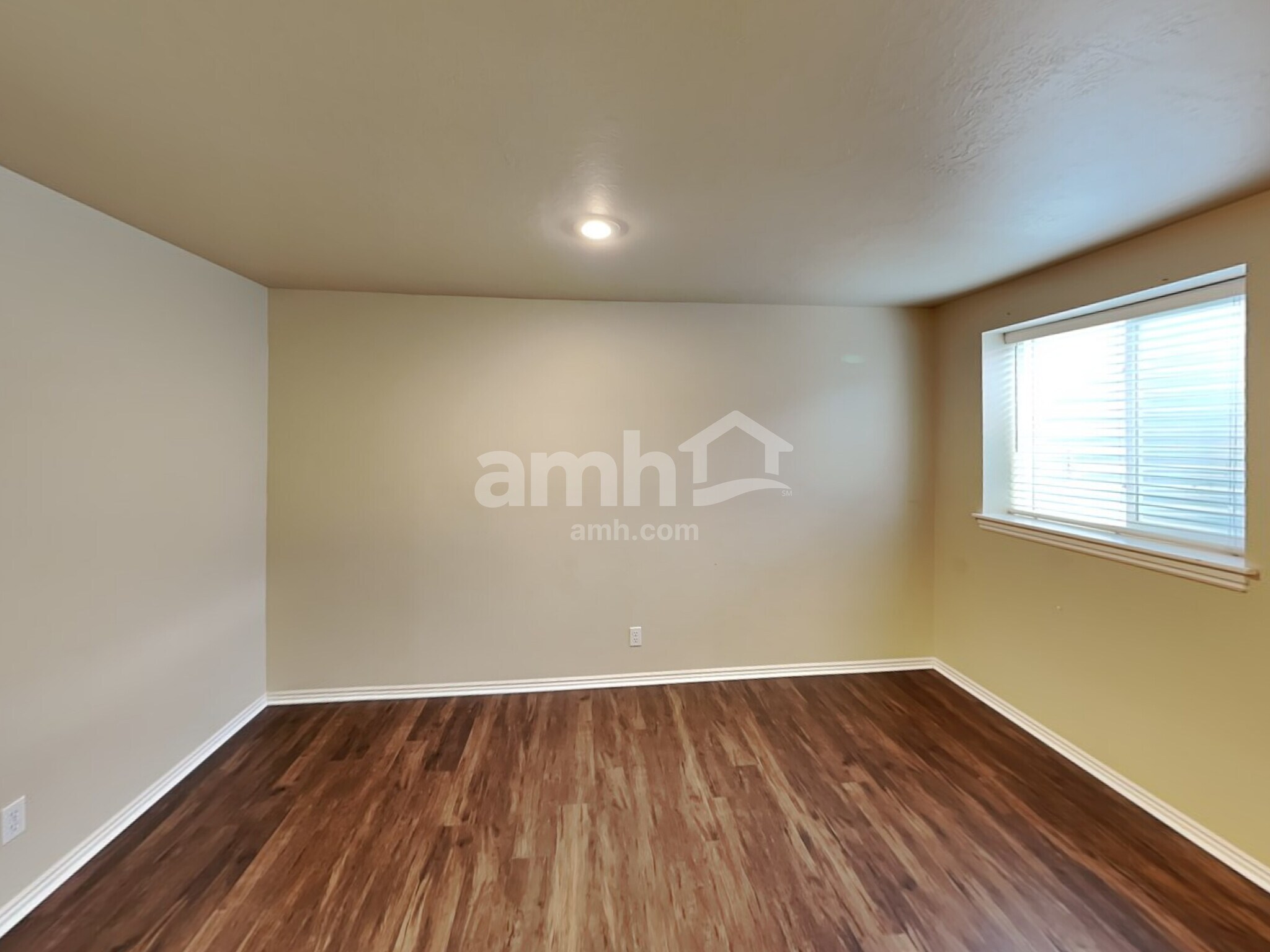 Building Photo - 10207 N Forest Creek Dr