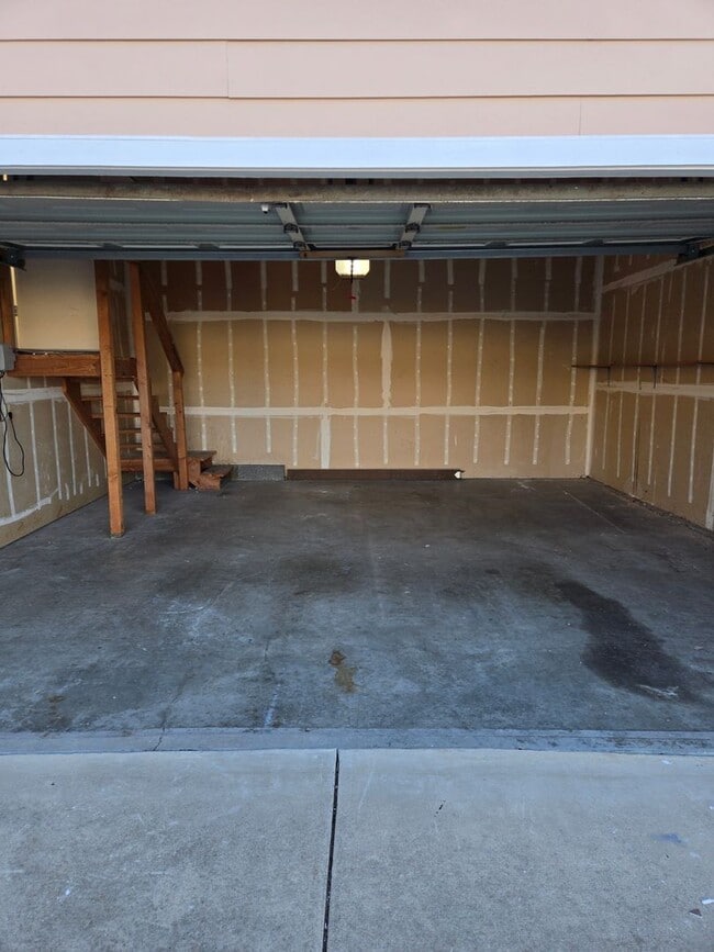 Building Photo - Pismo Beach home in great neighborhood