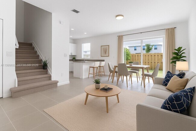 Building Photo - 2661 SE 28th St