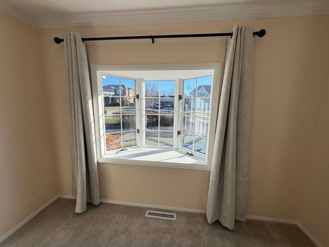 Building Photo - 1730 N Ridge Ave