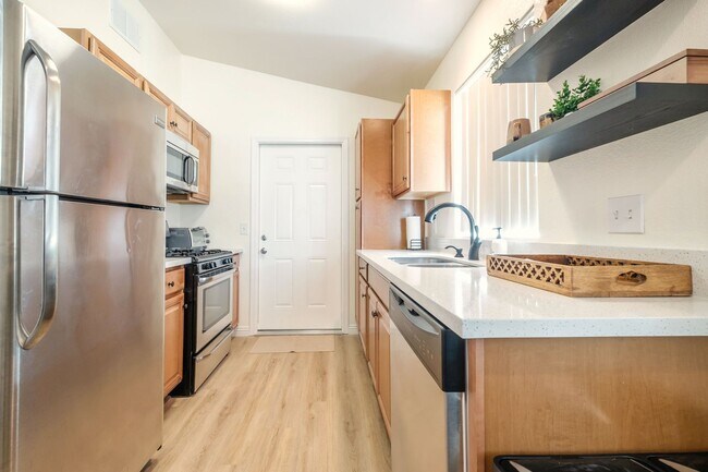 Building Photo - 61809 Valley View Cir