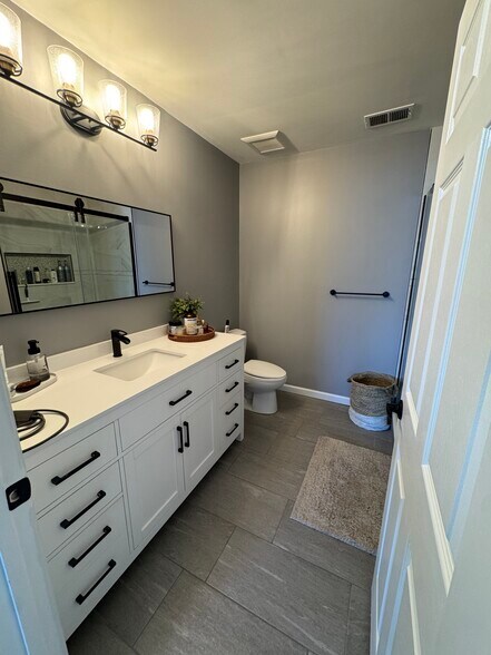 Building Photo - 80 Williamson Ct