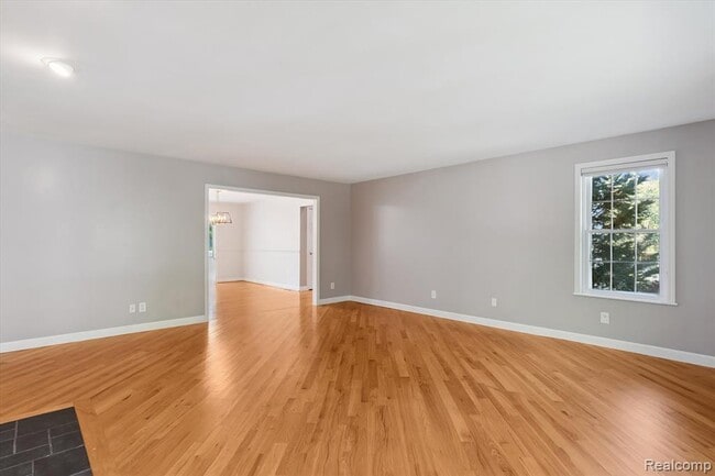 Building Photo - 2860 E Coon Lake Rd