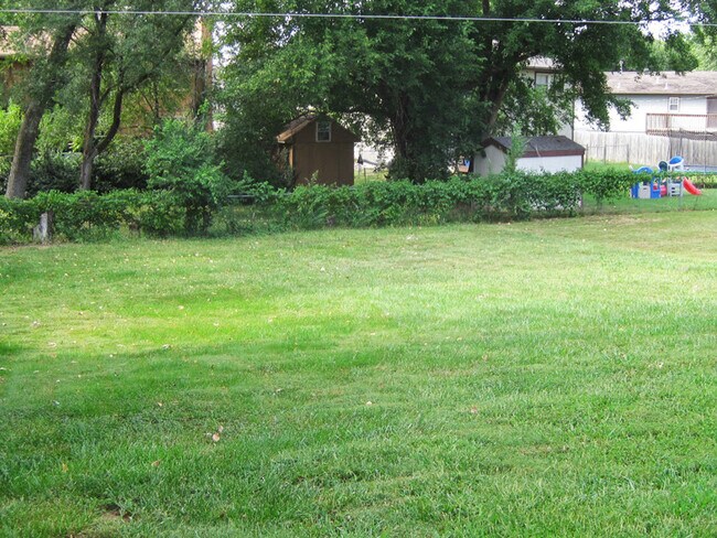 Building Photo - 2517 Maverick Ln