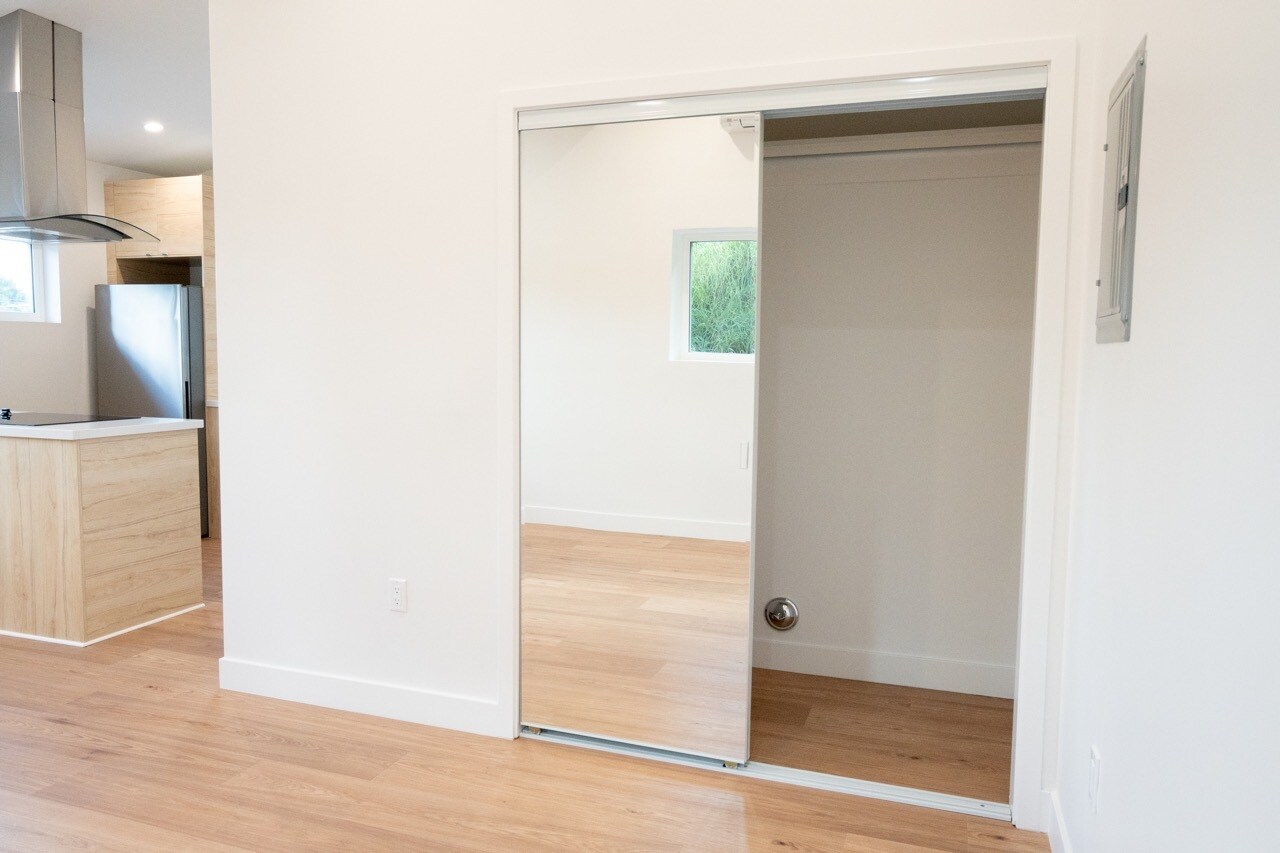 Building Photo - 4124 W Ave 42