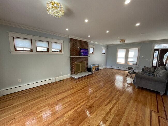 Building Photo - 46 Gerrish St