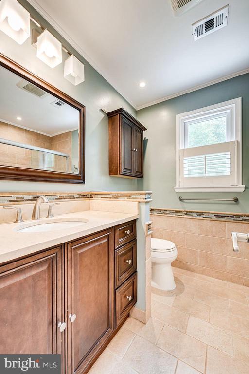 Building Photo - 12127 Holly Knoll Cir