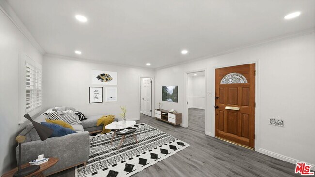 Building Photo - 6311 S La Tijera Blvd