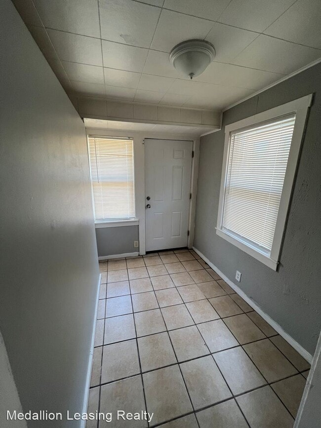 Building Photo - 4 br, 2 bath House - 9815 S Throop St