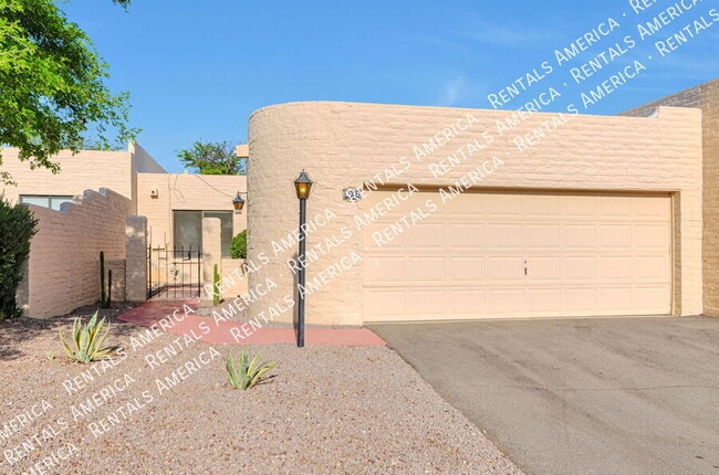 Building Photo - 5342 N Camino De La Culebra