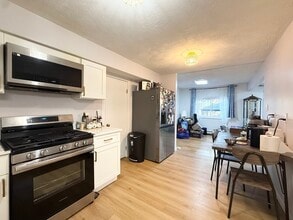 Building Photo - 58 Lake St