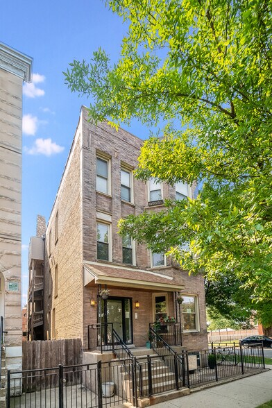 Primary Photo - 1224 N Washtenaw Ave