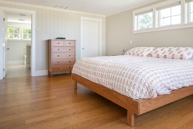 Building Photo - 2 Oak Knoll Rd