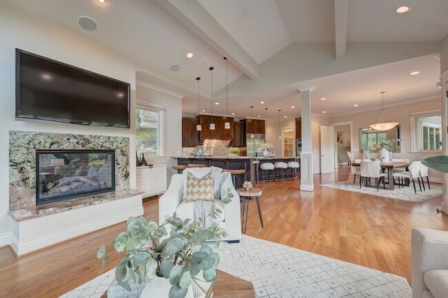 Building Photo - 140 Emerald Estates Ct