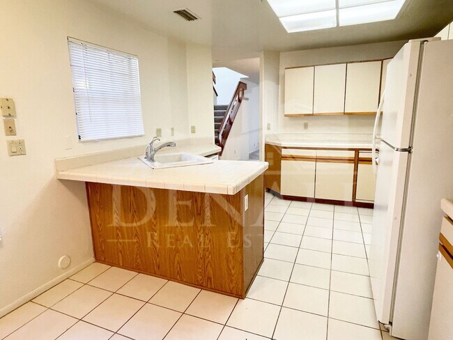 Building Photo - 10019 E Mountain View Rd