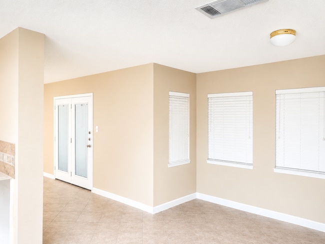 Building Photo - AVAILABLE JULY 1st; APPLY AT OUR WEBSITE TODAY!!
