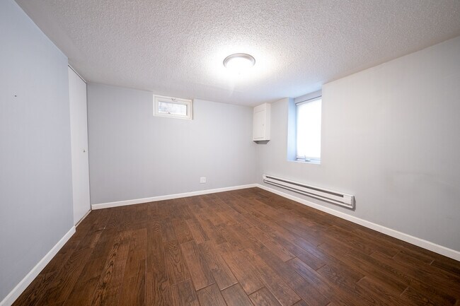 Building Photo - 2817 W 109th St