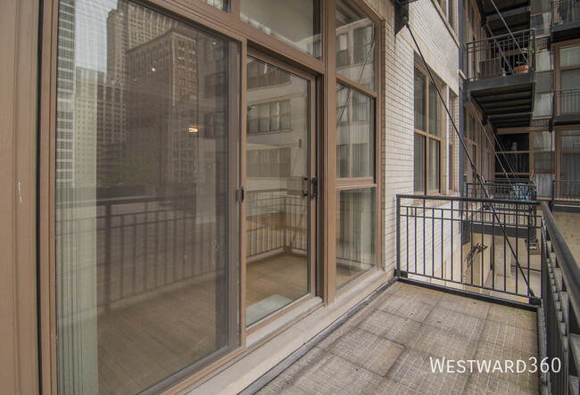 Building Photo - 212 W Washington St