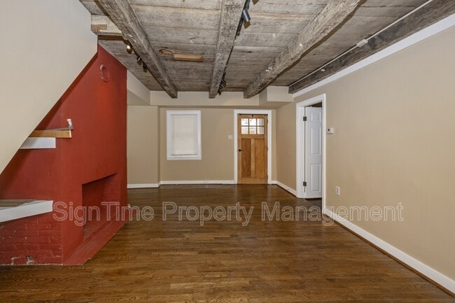 Building Photo - 106 Potomac St
