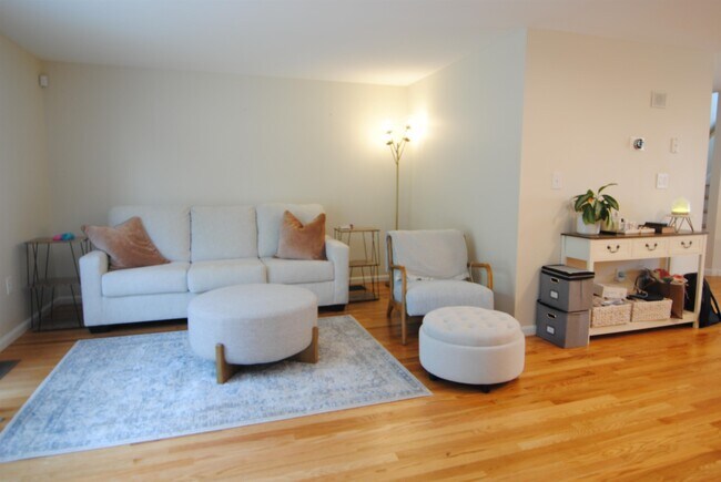 Building Photo - 109 Overlook Cir